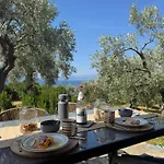 Haus Im Olivenhain Direkt Am Case de vacanță *